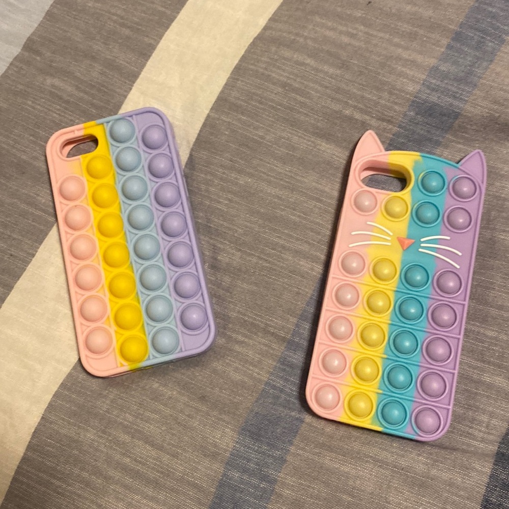 Pop it iphone SE case